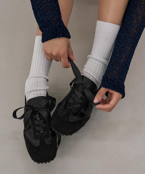 Double Tied Sneakers · 더블 타이드 스니커즈