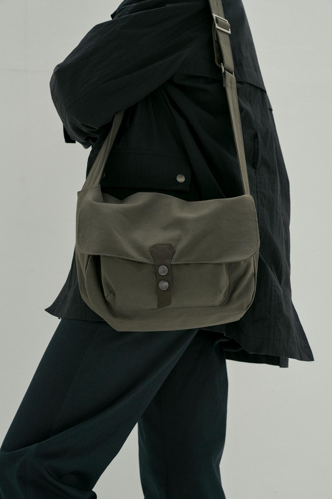 canvas camera bag (khaki)