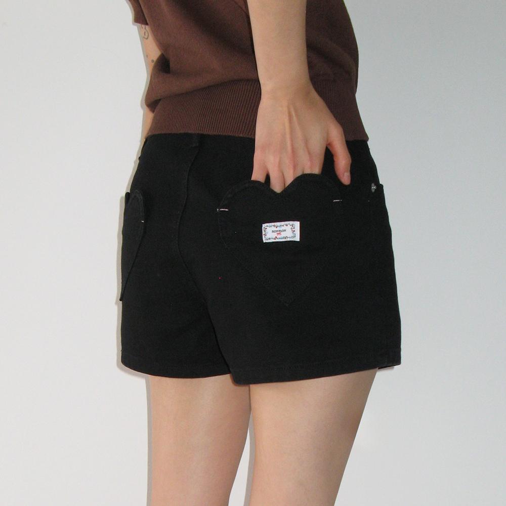 HEART POCKET MINI SHORT DENIM PANTS BLACK