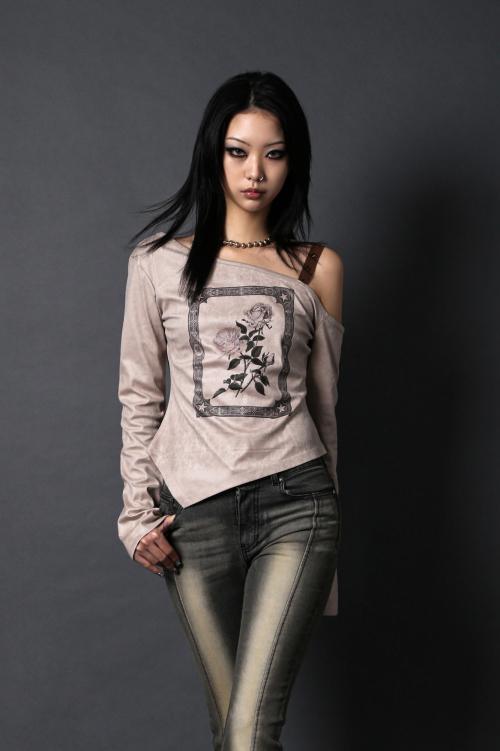 ONE SHOULDER SUEDE TOP #BEIGE