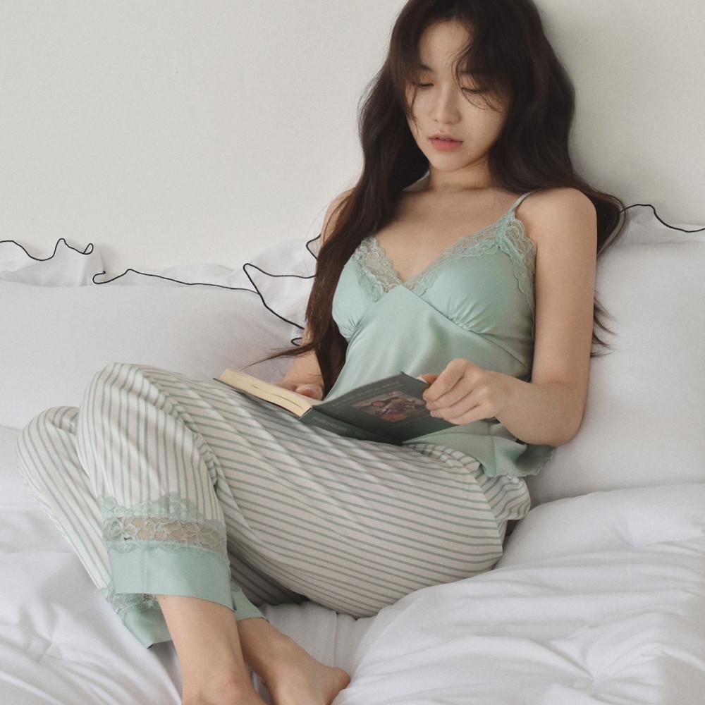 room no.403 Chloe mint/ robe+pajamas SET 브라캡 나시 슬립 실크 파자마 잠옷 로브 세트