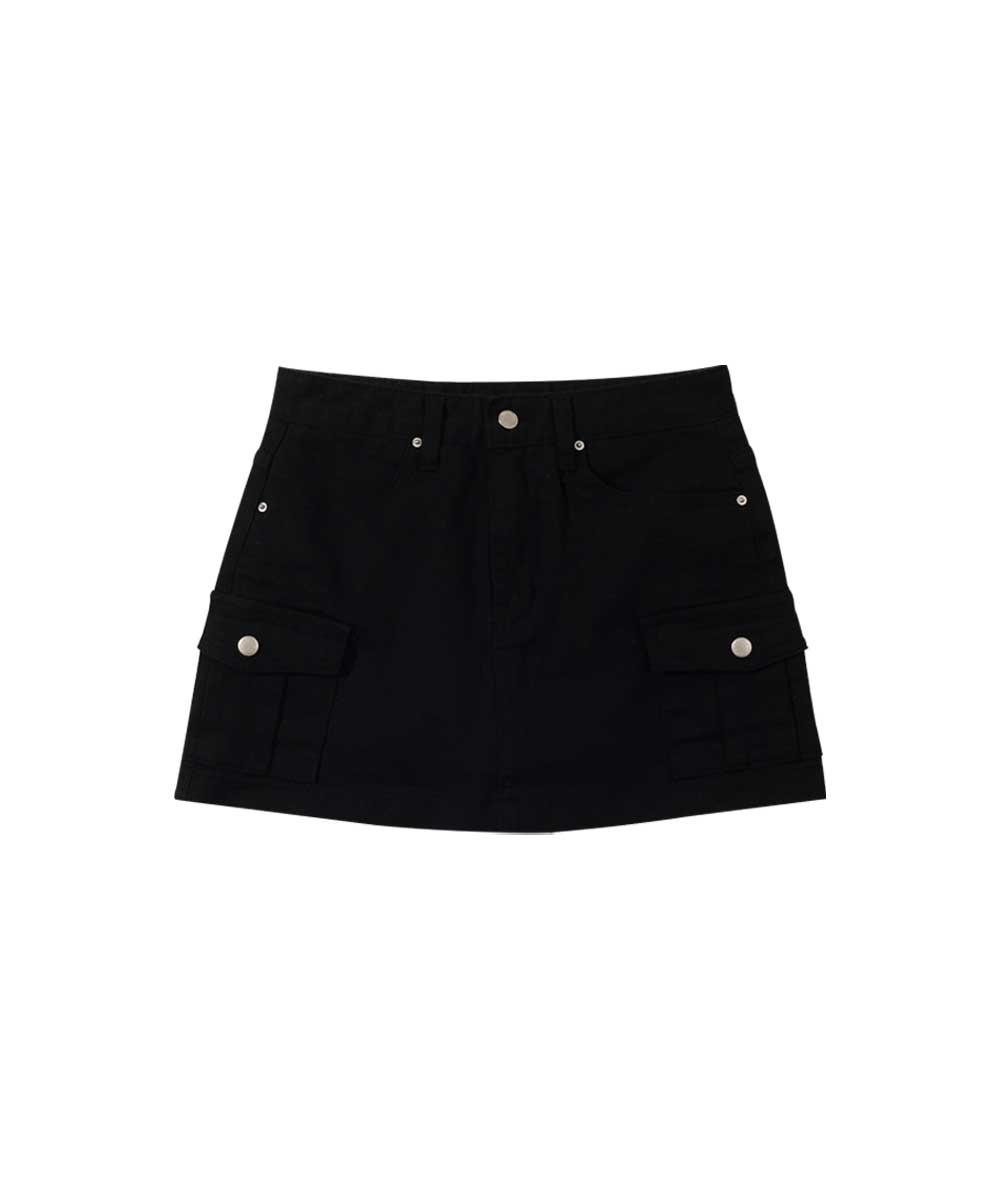 SIDE POCKET CARGO SKIRT / BLACK