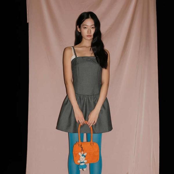 Moromoro wool curled ribbon shirring poncho suspenders