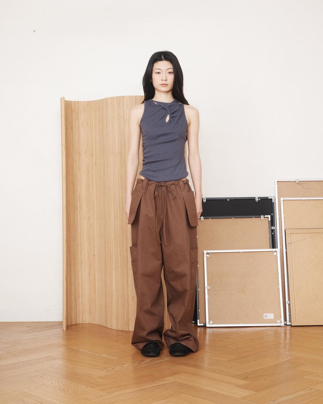OUTSIDE WIDE CARGO PANTS (BROWN)