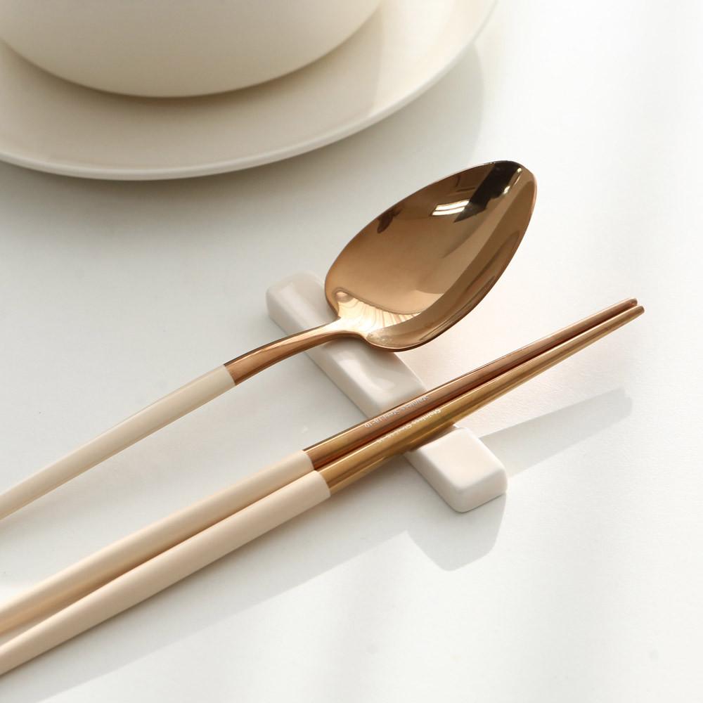 [쓰임] 마리벨 베르니 수저받침 (4color)