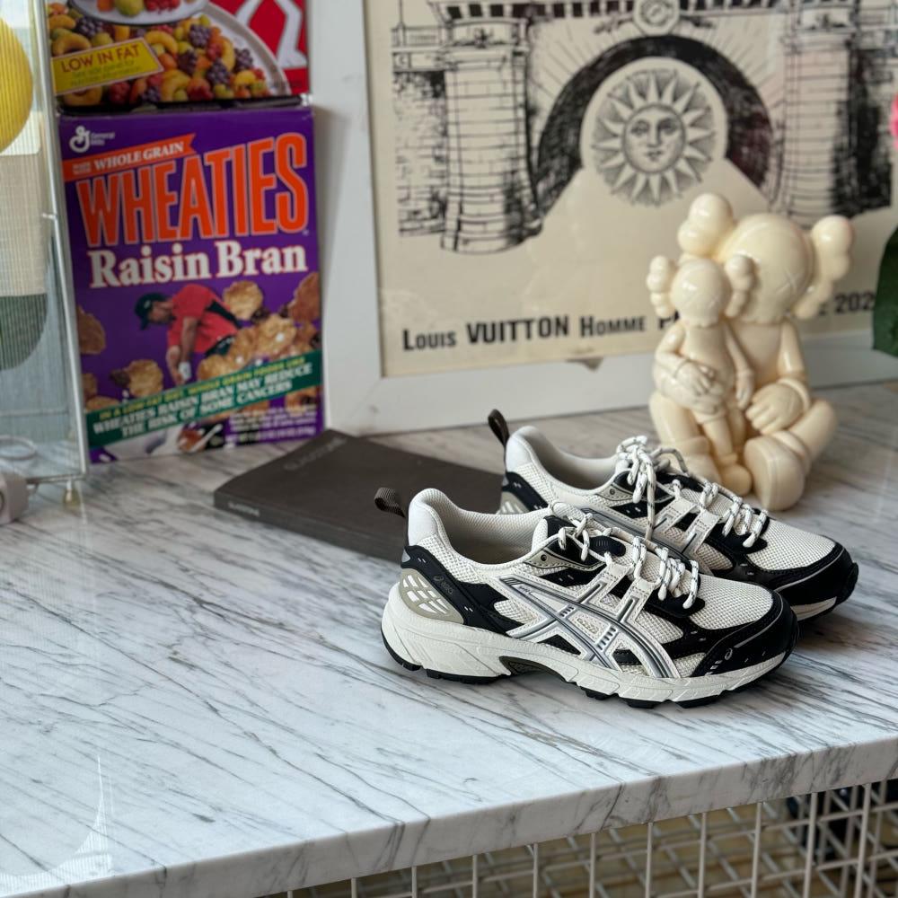 아식스 Gel-NUNOBIKI 아이보리 올리브 블랙 공용