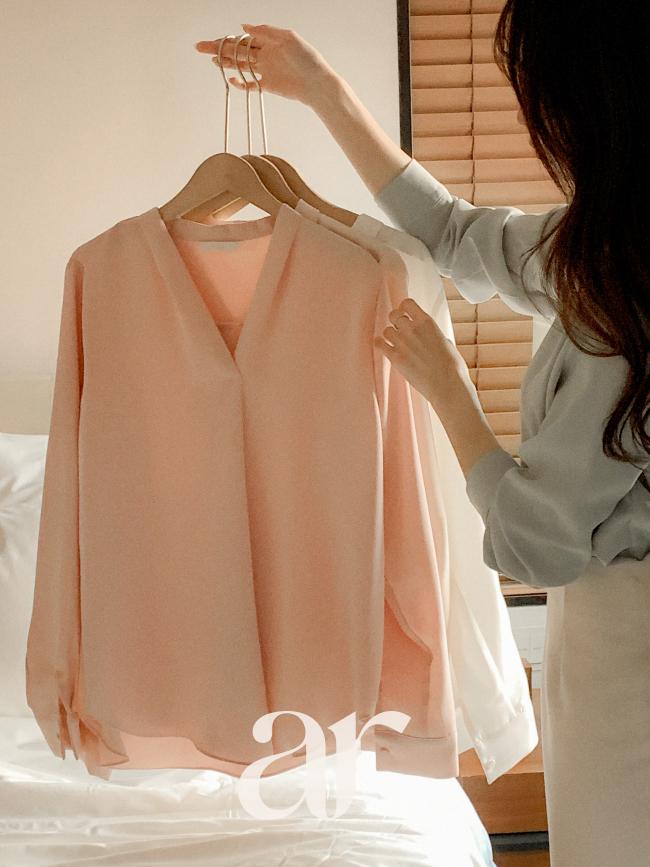 아뜨랑스 2만5천장 돌파✨ [구김걱정X,7컬러] 올데이 브이넥 핀턱 오피스룩 하객룩 데일리 여리핏 쉬폰하객 블라우스 블라우스 bs6802