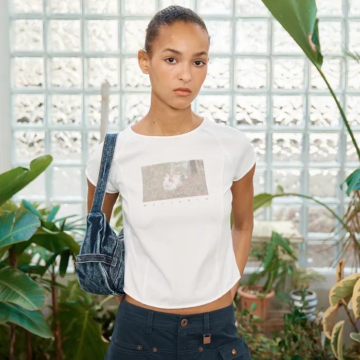 RABBIT PRINTING RAGLAN SLIM TOP IN WHITE