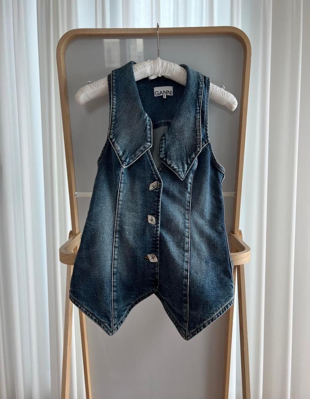 Ganni Denim Vest | 후루츠패밀리