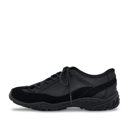 Curved Lace No.2 Sneakers_Black