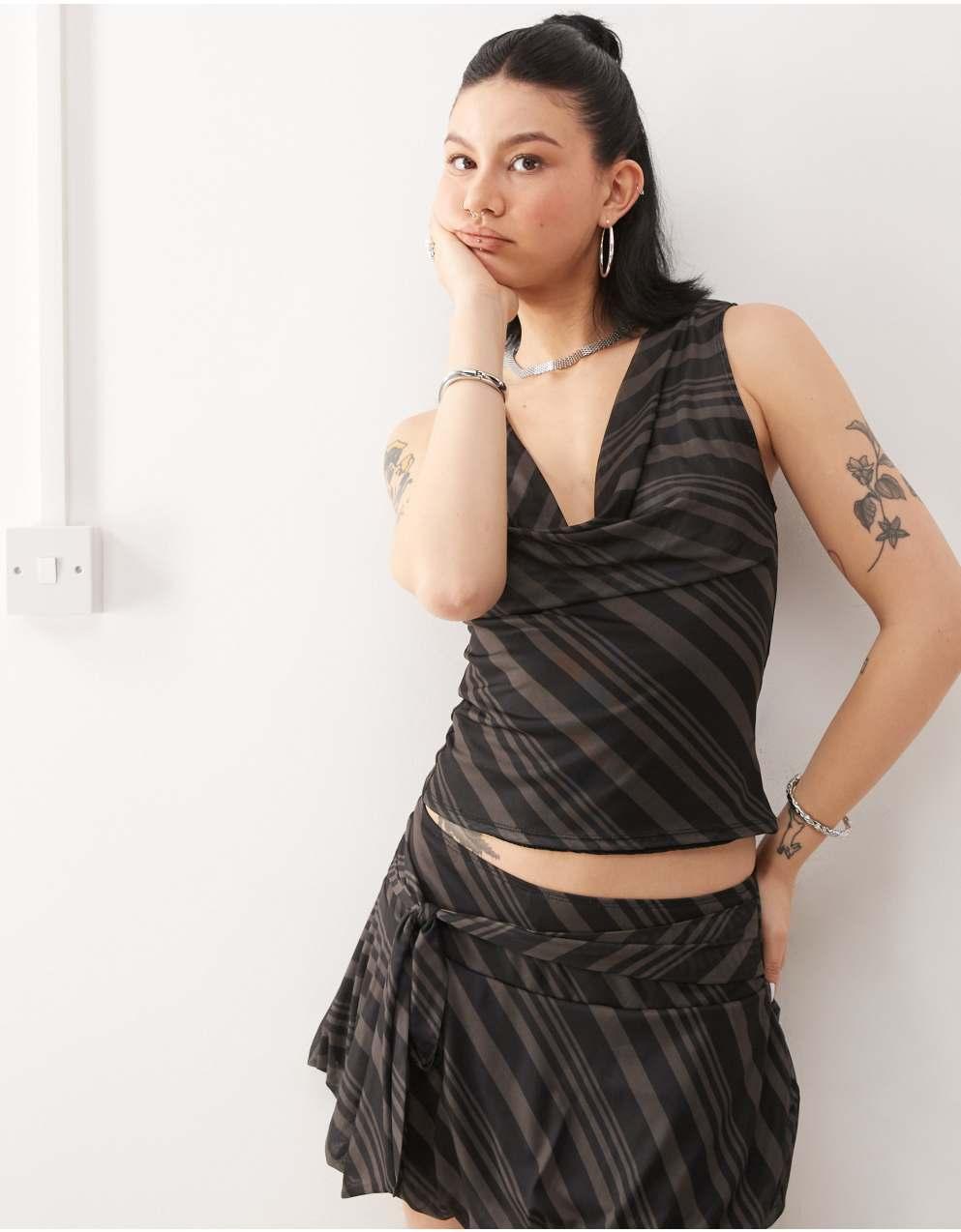 모텔 로사 스트라이프 카울넥 베스트 탑 코디네이트 다크 그레이