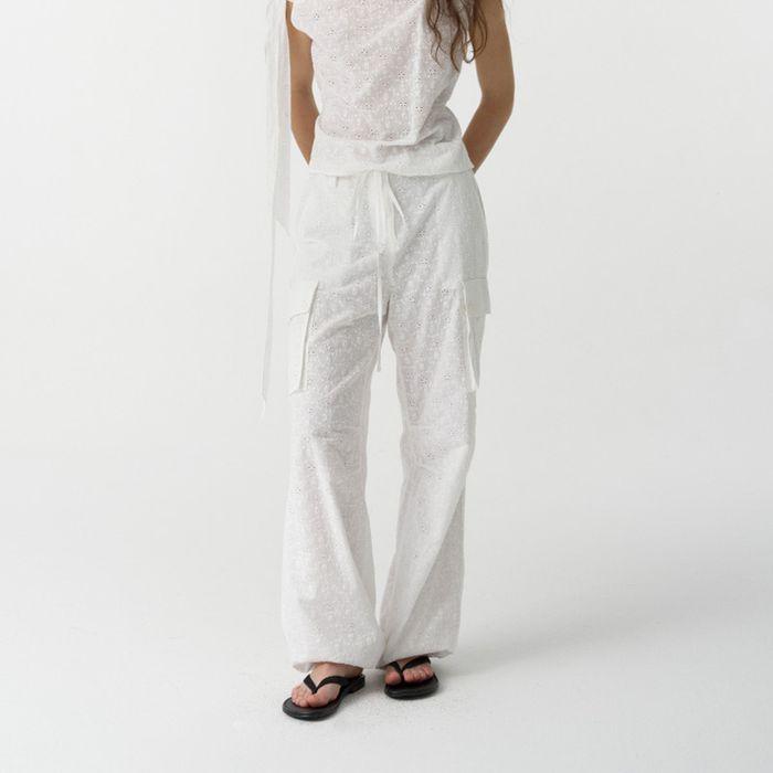 Flower Eyelet Cargo Pants_White