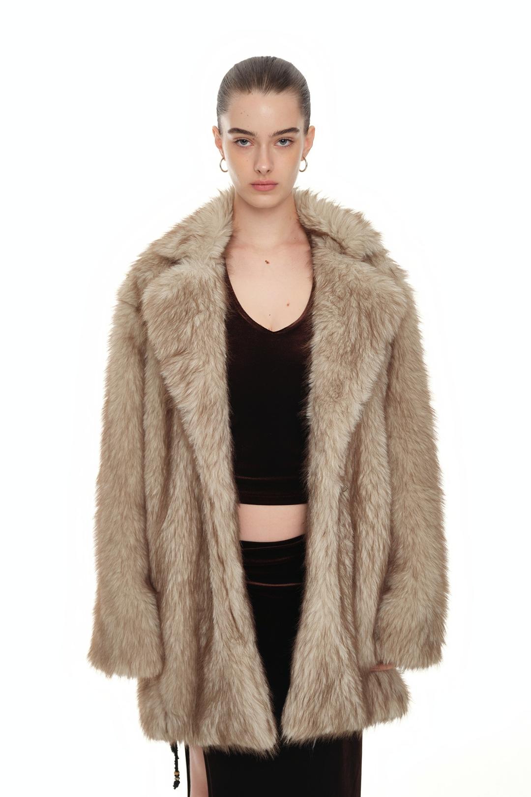 FAUX FUR HALF COAT (BEIGE)