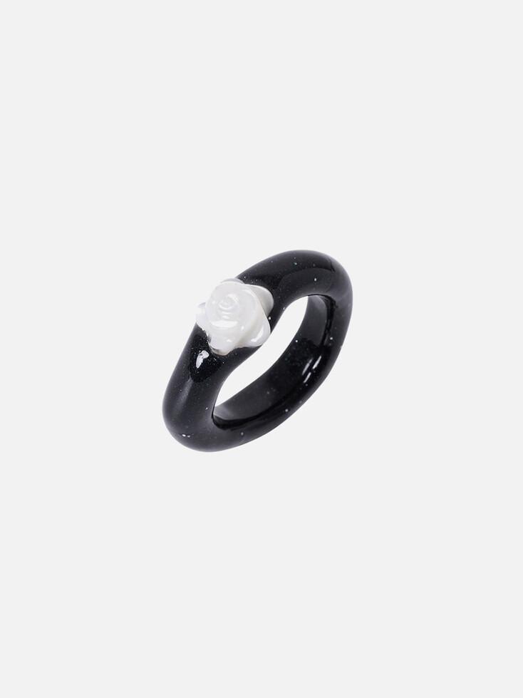 rose bud ring