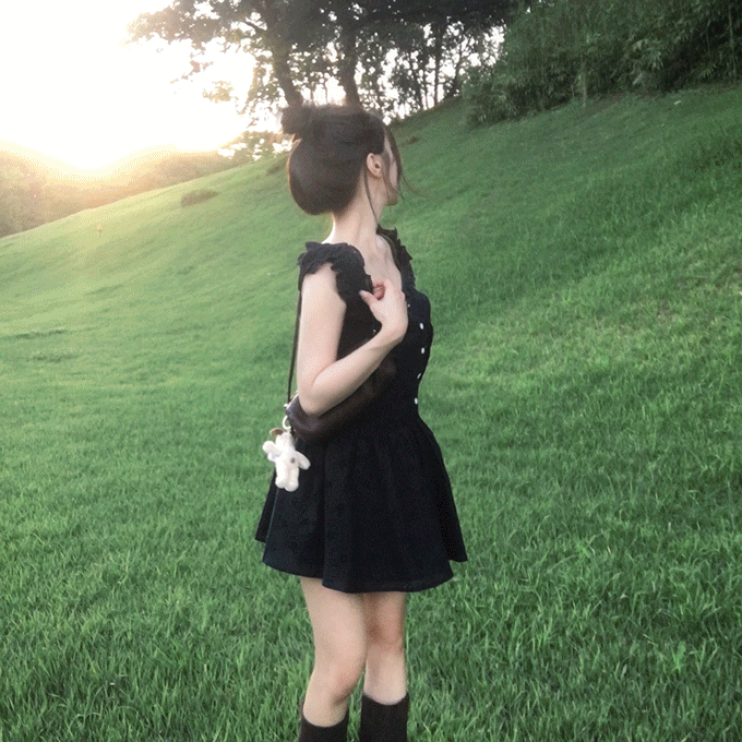 히니크 [여름신상] 미니엘 펀칭 프릴 미니 원피스 -2 color