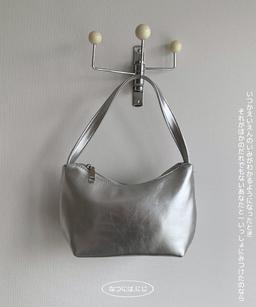 mood shoulder bag