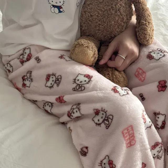 [크리스마스 주문 폭주!] 솜사탕핑크잠옷바지 기모 극세사 키티 고양이 캐릭터 헬로키티 파자마 팬츠 밴딩바지 크리스마스잠옷바지