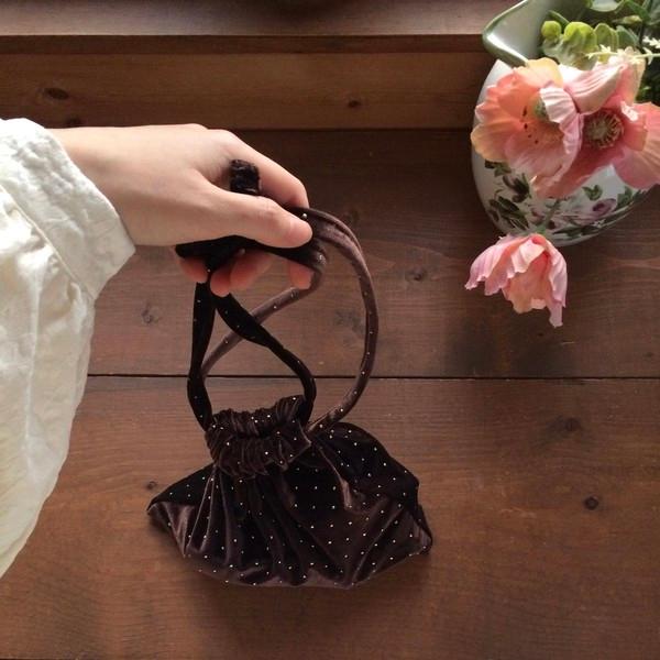 골드 도트 벨벳 파우치 (*한정수량)