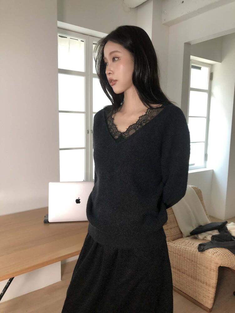 오솔 LACE V-NECK KNIT (3COLOR)