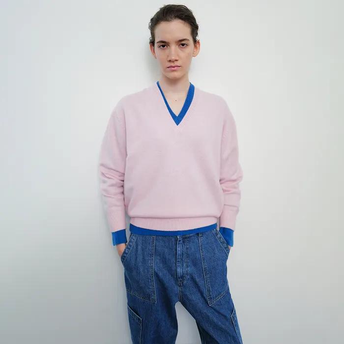 [Unisex] 15 Deep V-Neck Knit in Pink