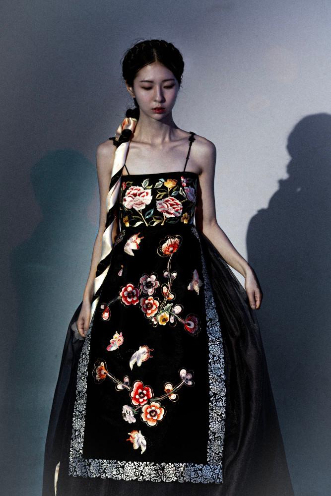 [한복대여 끝동아뜰리에] Dress HanBok Style NO 11. 모란자수 블랙실크 드레스 , 맞춤한복, 한복대여, 한복드레스,퓨전한복드레스