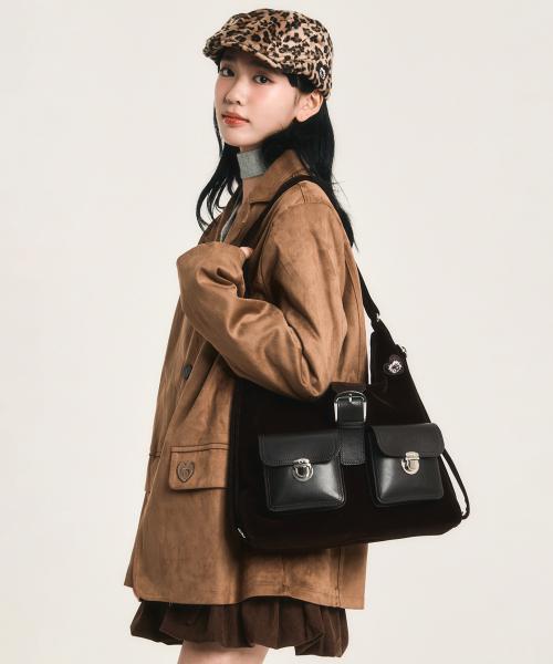 베티붑 벨벳 투웨이 포켓 숄더백_브라운