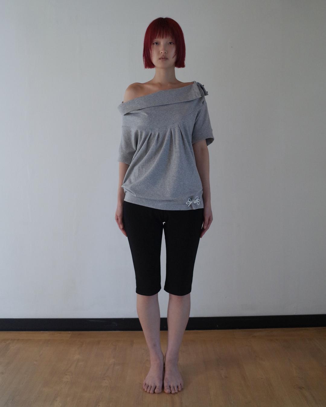 SLIT LINE OFF-SHOULDER BLOUSE gray