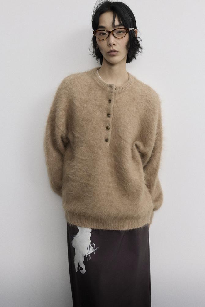 알파카 라운드넥 풀오버 루즈 니트
