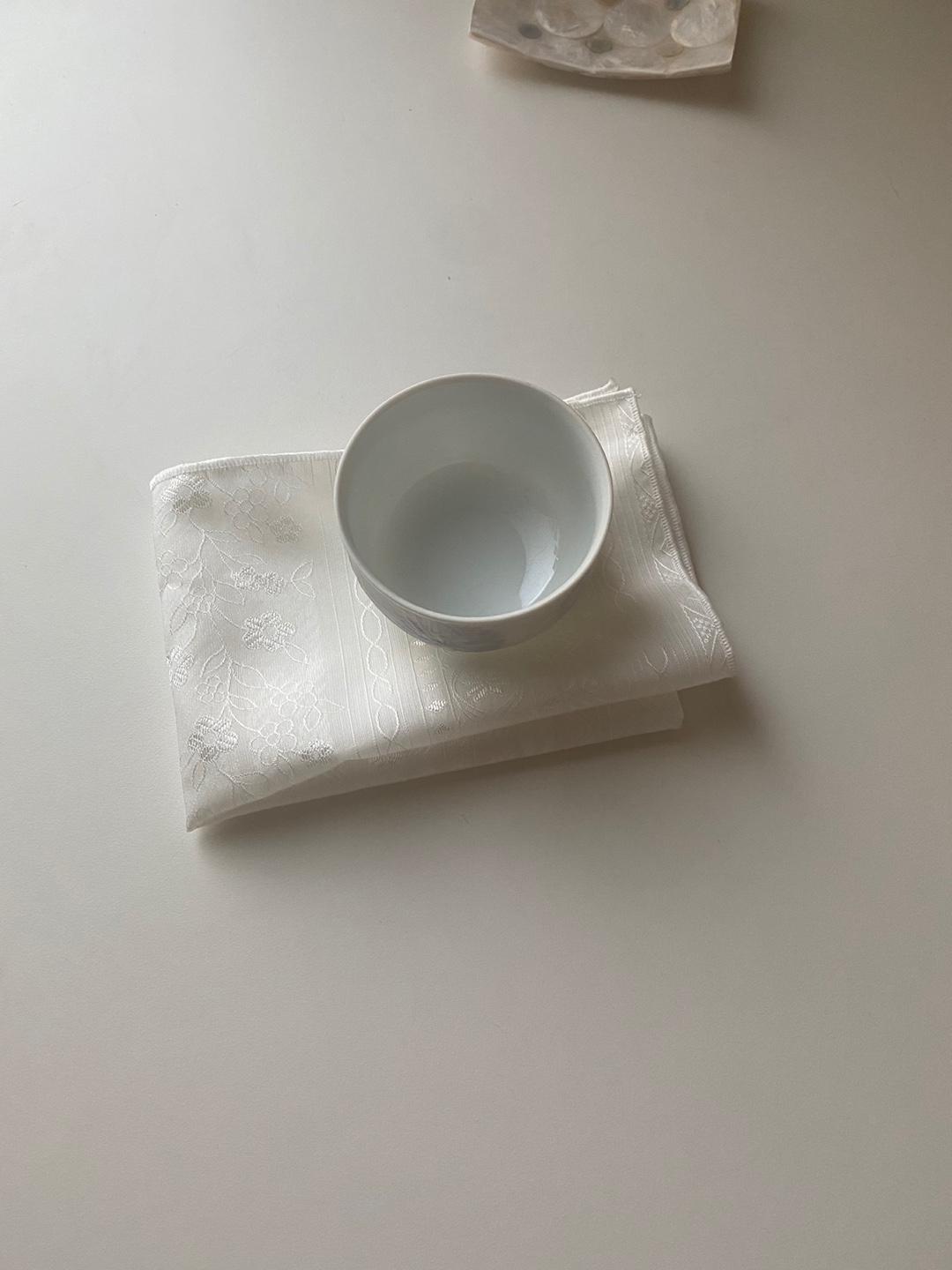 희고 맑은 매트