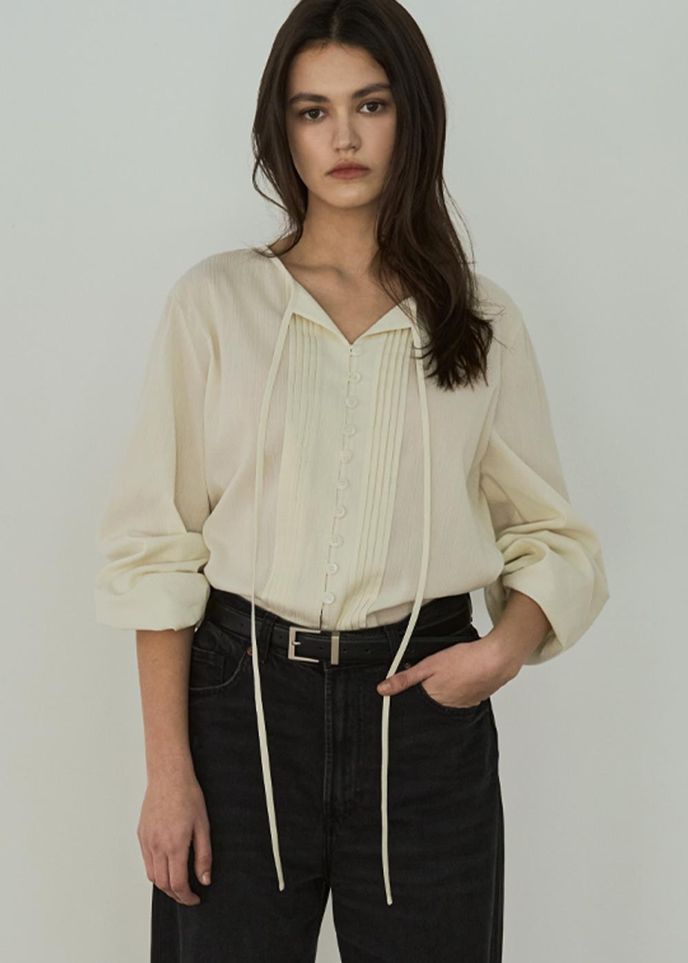 PINTUCK BOTTON BLOUSE