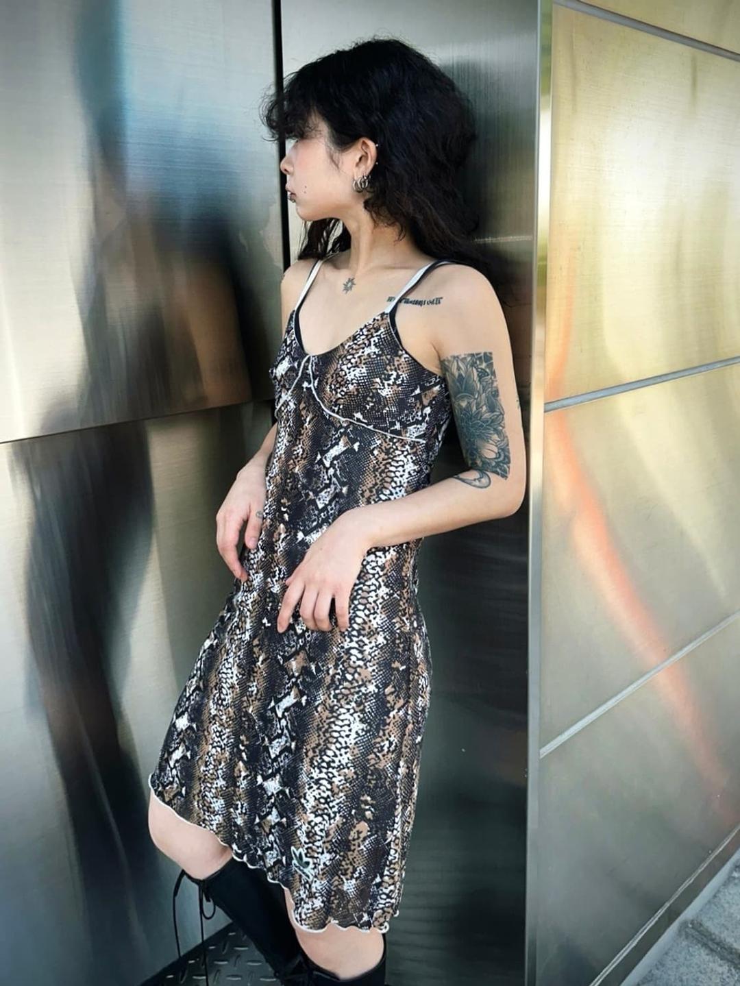 아디다스 파이톤 패턴 슬리브리스 원피스 | 후루츠패밀리