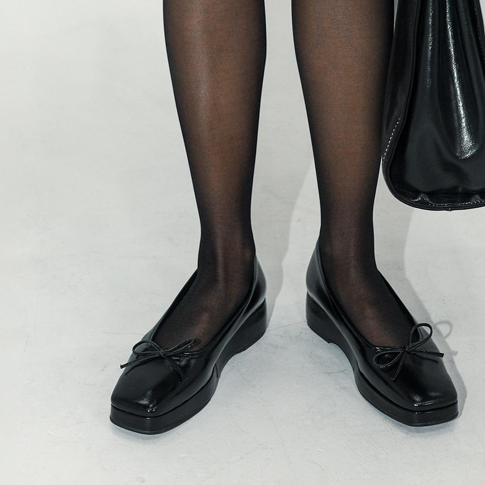 Ribbon Platform Pumps - Oli Black