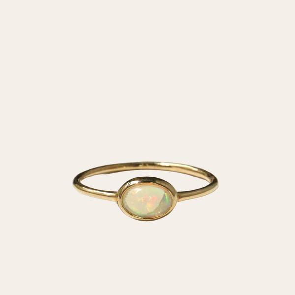 [14k]  Oval cabochon R