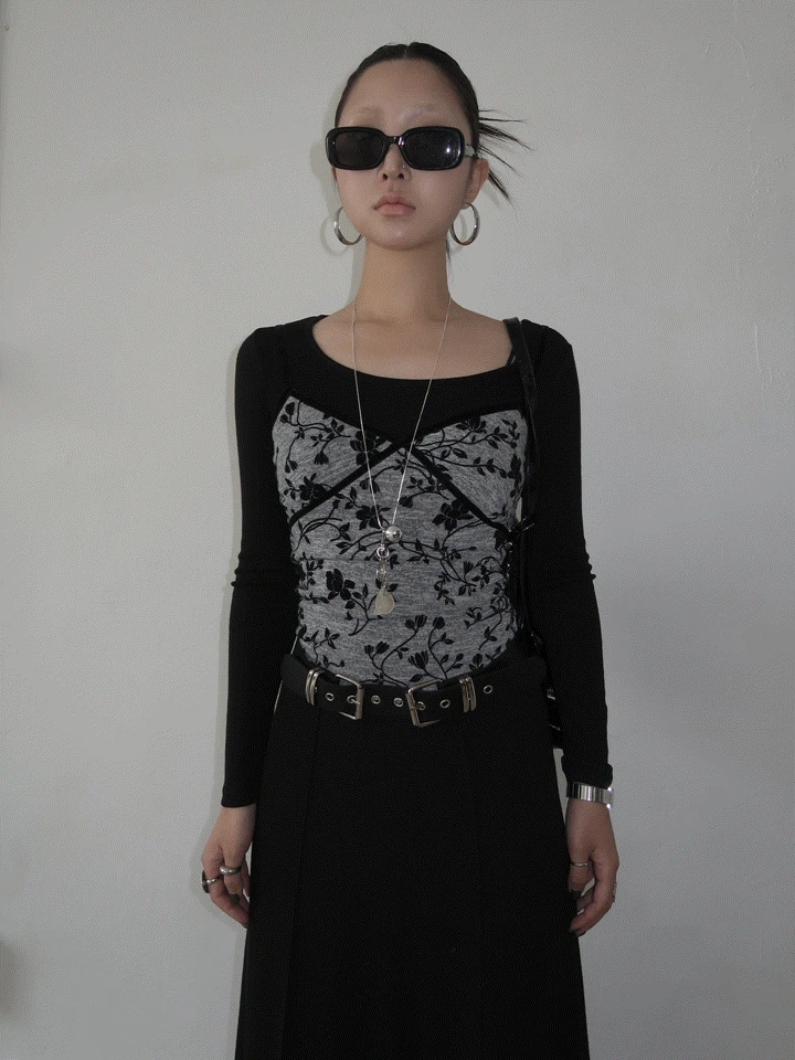 Velvet flower sleeveless top