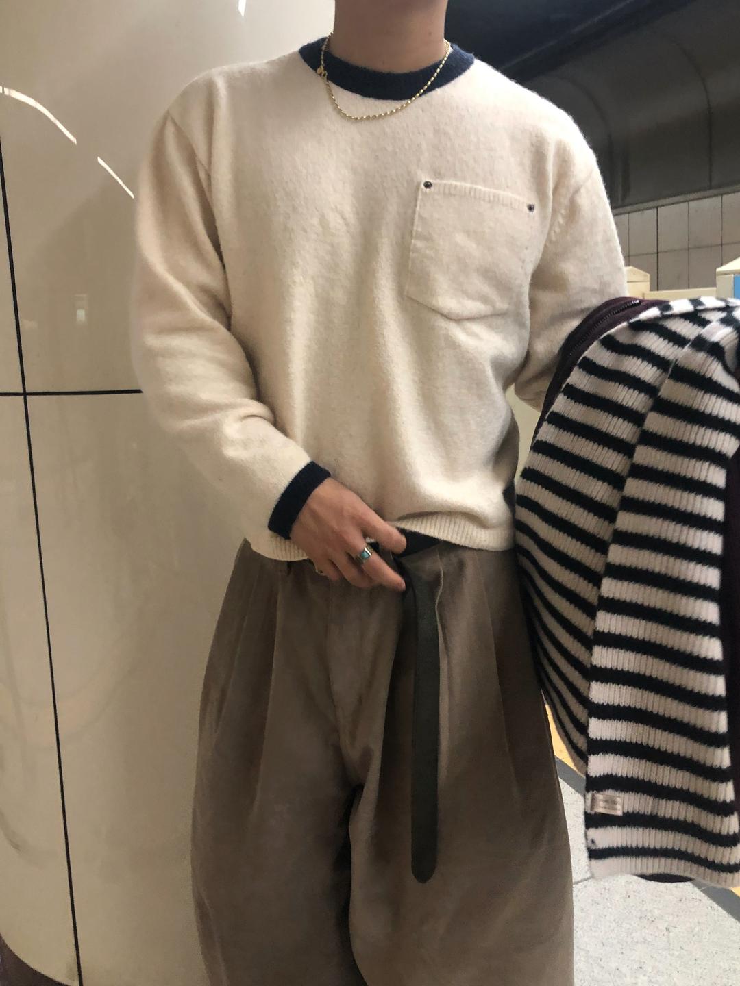 CROPPED RIVET RINGER KNIT TOP