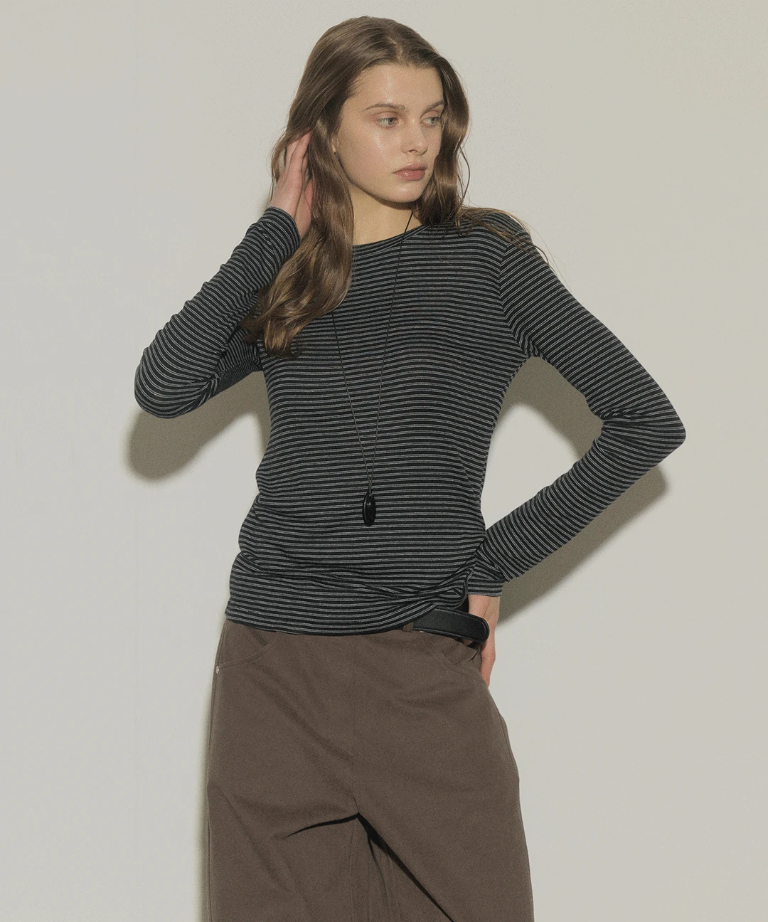 [by THE ORE] 스트라이프 롱 슬리브 티