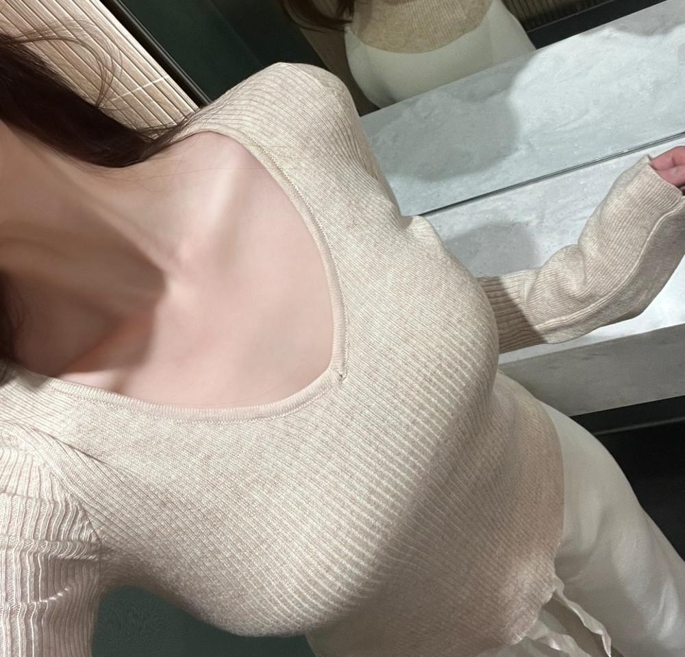 헤렌 캐시 브이넥 슬림핏 수입코튼 니트 티셔츠 3col