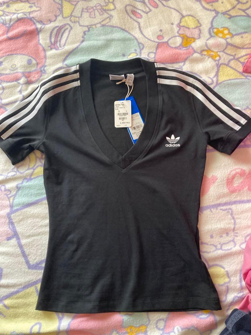 adidas ブラック Vネック Tシャツ