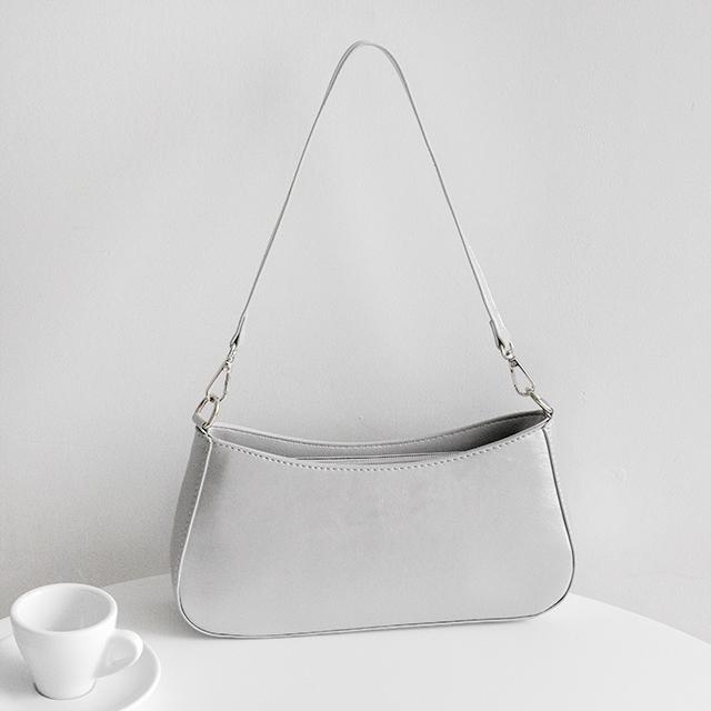 라이니 자체제작 비건 스퀘어 바게트 크로스 숄더백 lm-7035c