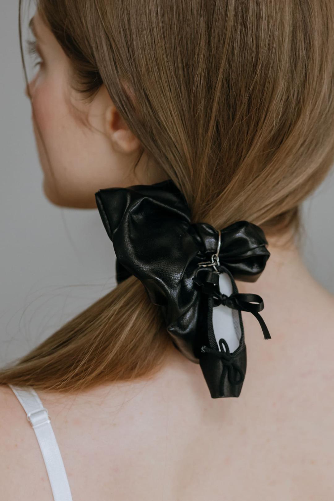 BALLERINA SHOES SCRUNCHIES / BLACK