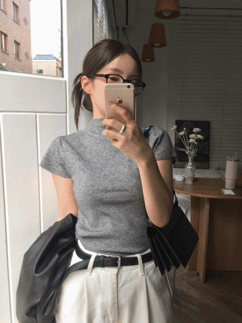 블랙모니카 [단독✨팔뚝커버] 울 소프트 베이직 캡소매 레이어드 이너 반목 반팔니트 (겨울이너/연말룩)