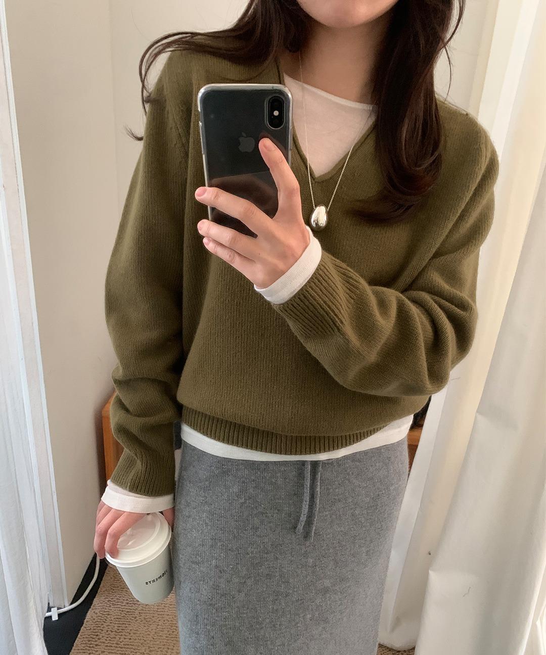 샵아워 (셋업) 러버 딥 브이넥 캐시 울 KN