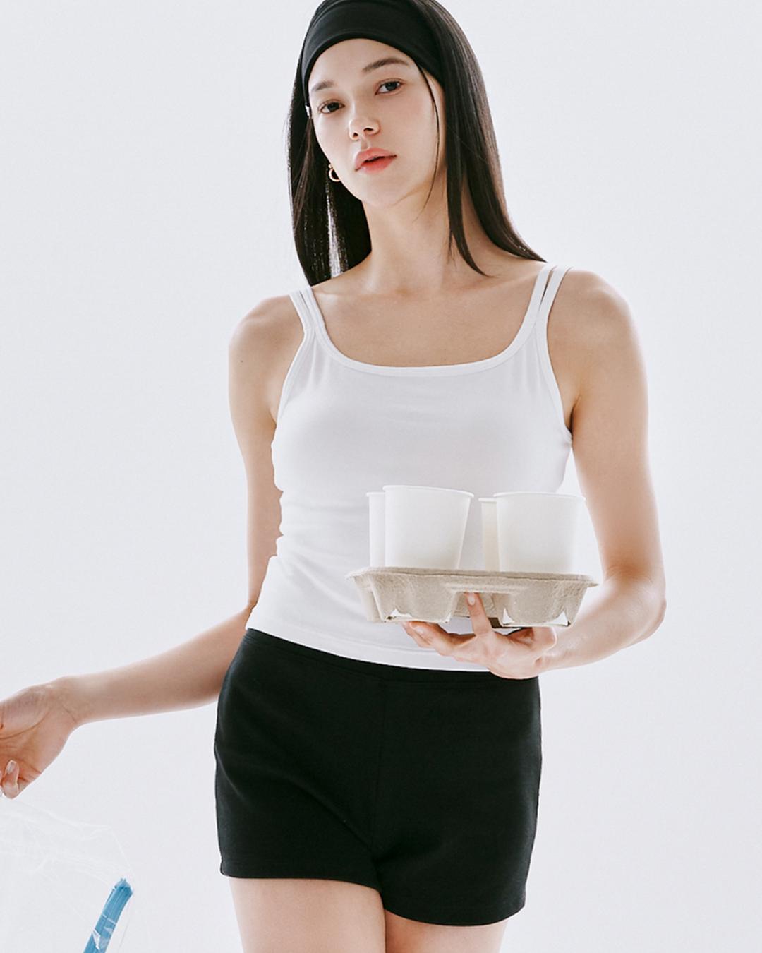 캡내장 투 스트랩 썸머 크롭탑