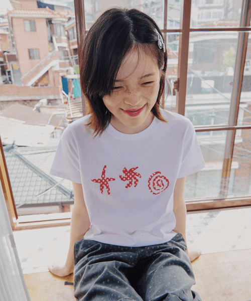 DOODLE SLIM T SHIRT - WHITE
