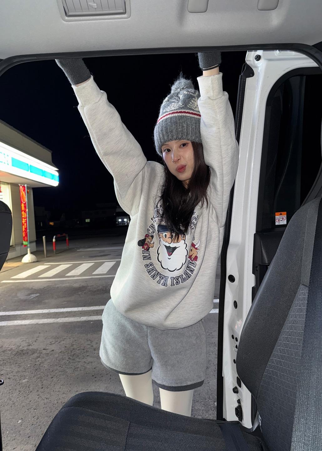 SNOW POM POM BEANIE