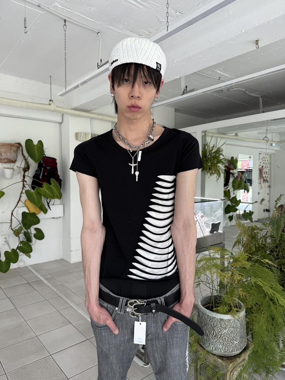 damage t-shirt