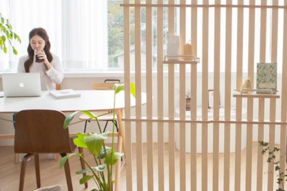 간살 파티션 인테리어 안방 가벽 원목 침대 침실 셀프 만들기 현관 우드 공간분리 이케아