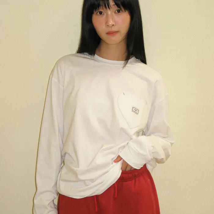 HEART POCKET OVER FIT LONG SLEEVE T SHIRT WHITE