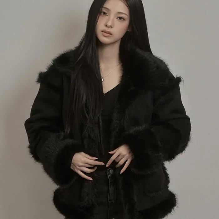 Shearing Fur Mustang (black)