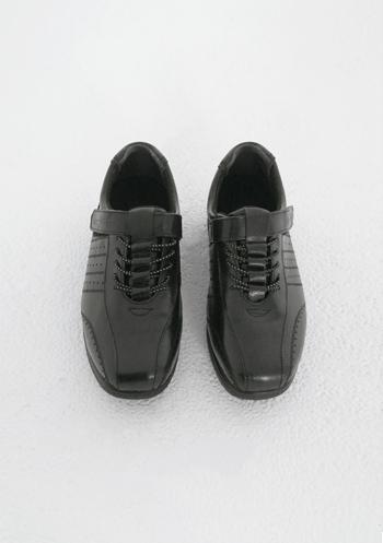 intact lace-up shoes (2c)